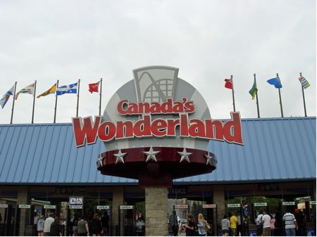 Canada's Wonderland photo, from ThemeParkInsider.com
